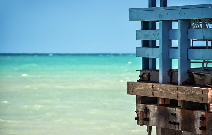 IMAGE: http://i1199.photobucket.com/albums/aa461/bbrengman/LightHouse-HDR3.jpg