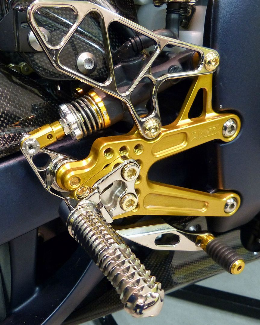 Gilles, Driven or Sato rearsets? Page 3 Yamaha R1 Forum YZFR1 Forums