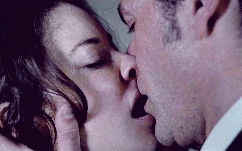 hot-kiss1.gif