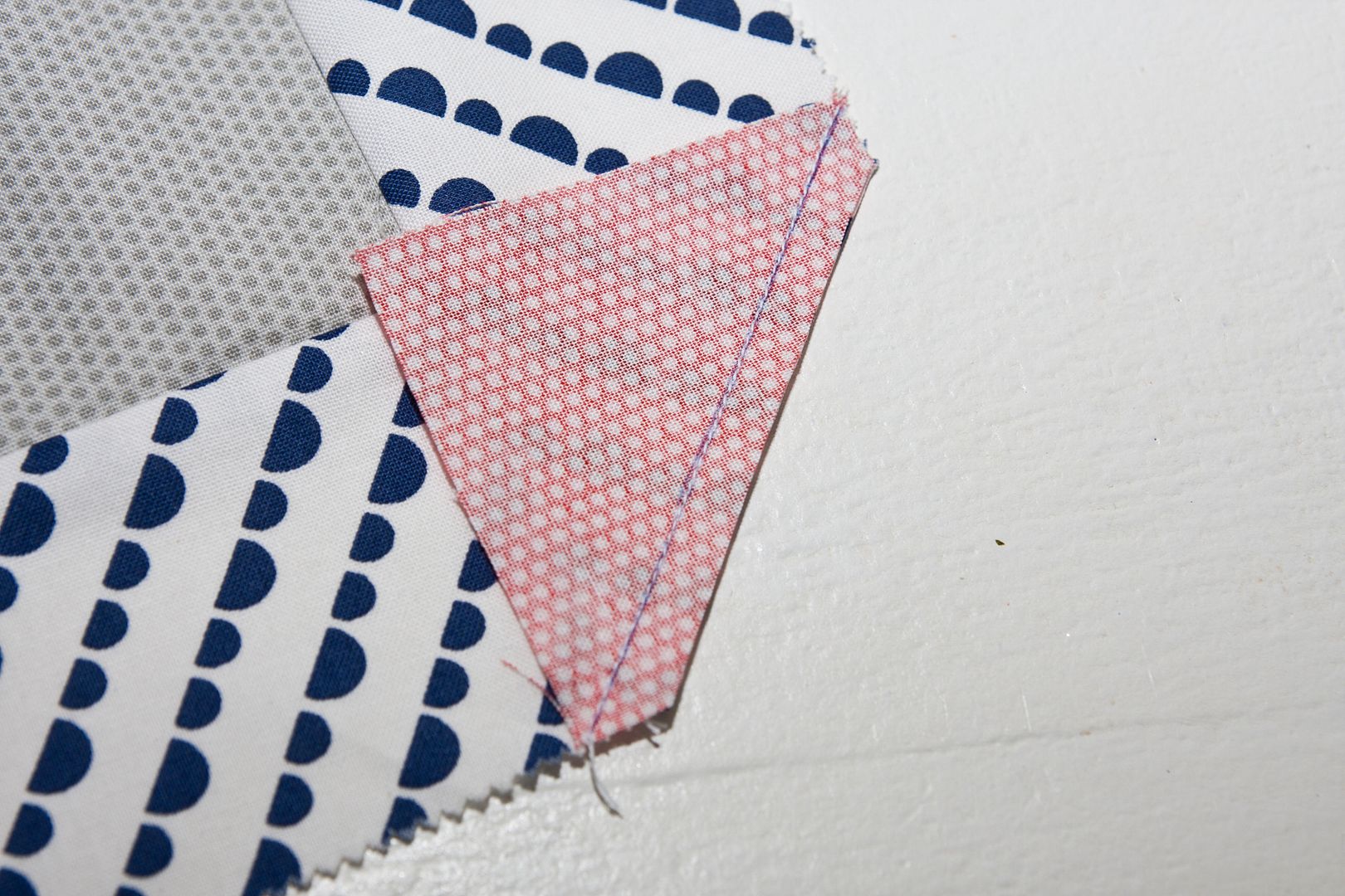 Moda Bake Shop: Vanessa's "Jumping Jacks" quilt tutorial