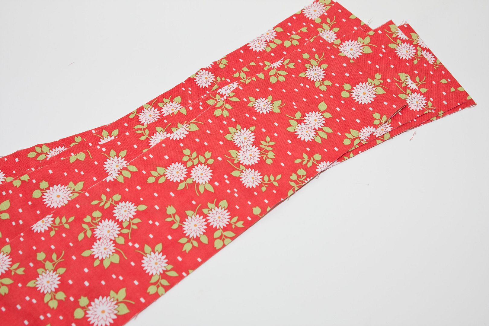 Moda Bake Shop: Vanessa's "Jumping Jacks" quilt tutorial