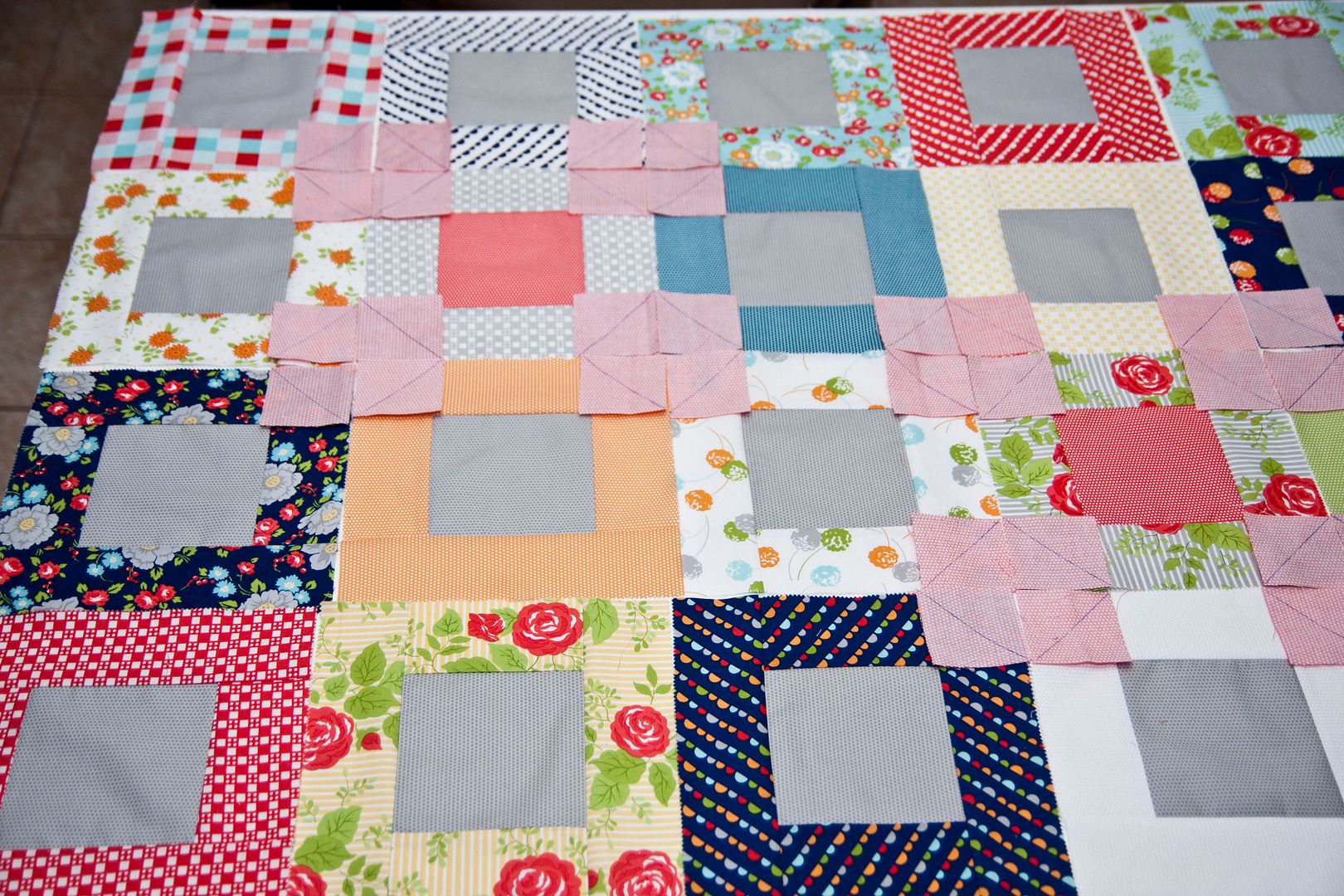 Moda Bake Shop: Vanessa's "Jumping Jacks" quilt tutorial