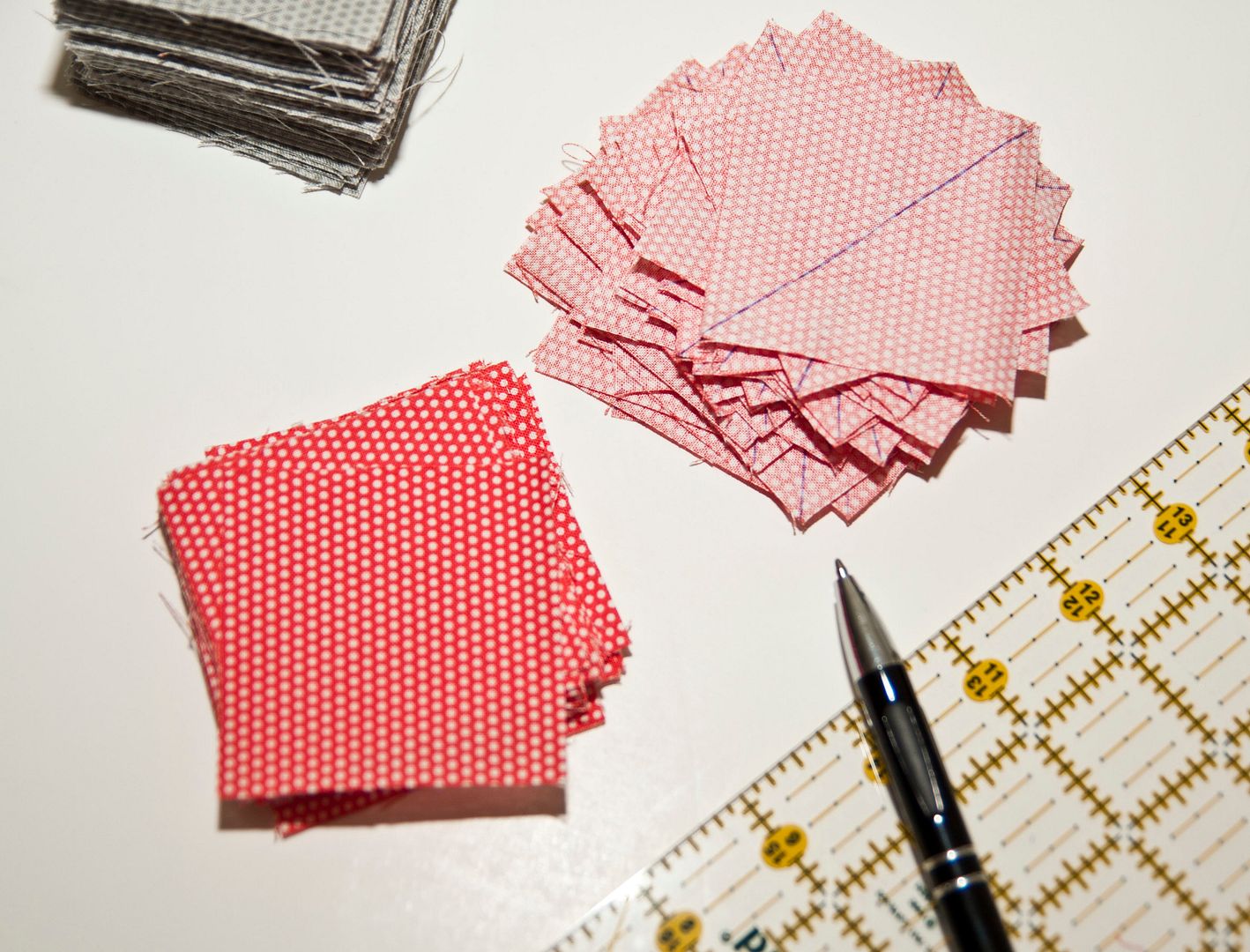 Moda Bake Shop: Vanessa's "Jumping Jacks" quilt tutorial