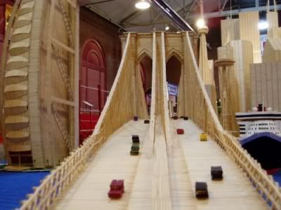 竹簽造成的城市 (5P)