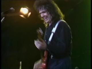 PDVD 001 19 - Gary Moore - The Definitive Montreux Collection  (2007) [5CD+2DVD9]