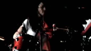 PDVD 001 24 - The White Stripes - Under Great White Northern Lights (2010) [DVD9+CD] [FLAC/NTSC]