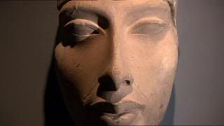 PDVD 001 35 - Nefertiti y la Dinastía Perdida (2009) (N.G.) [DVD5]