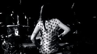 PDVD 006 26 - The White Stripes - Under Great White Northern Lights (2010) [DVD9+CD] [FLAC/NTSC]