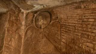 PDVD 006 38 - Nefertiti y la Dinastía Perdida (2009) (N.G.) [DVD5]