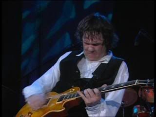 PDVD 010 14 - Gary Moore - The Definitive Montreux Collection  (2007) [5CD+2DVD9]