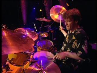 PDVD 017 2 - Gary Moore - The Definitive Montreux Collection  (2007) [5CD+2DVD9]