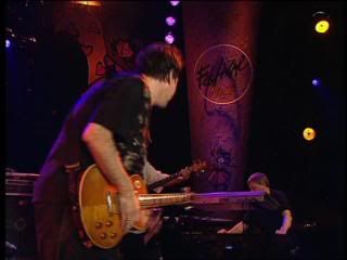 PDVD 018 2 - Gary Moore - The Definitive Montreux Collection  (2007) [5CD+2DVD9]