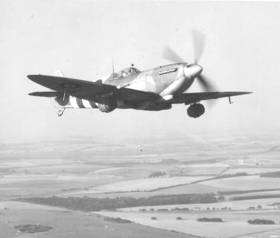 Modification20XXX20-20Spitfire20with20beer20kegs.jpg