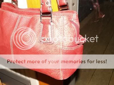 Gently Used Vintage Womens Red Leather Fossil Shoulder Handbag 