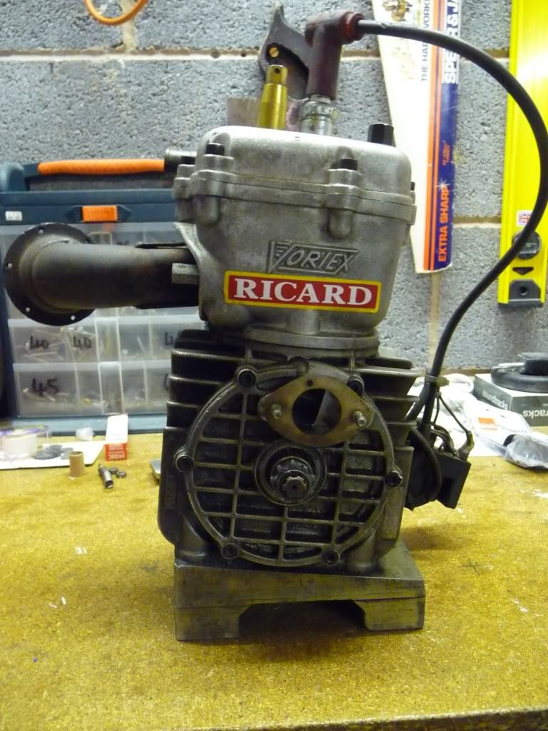 it has the splines here's a picture of the engine http://i1199.photobucket.com/albums/...6/ee7d7071.jpg thanks..... ...