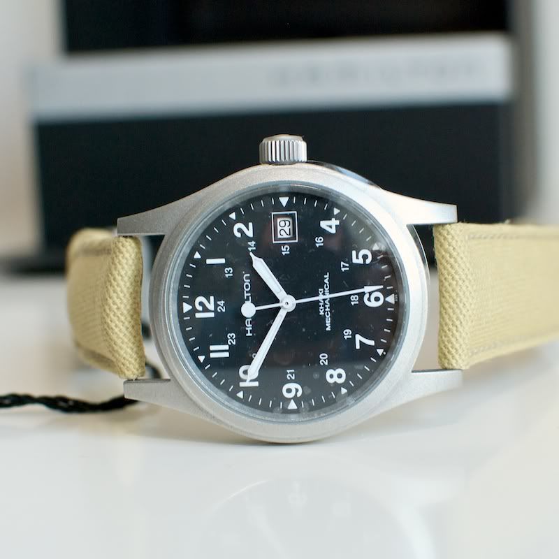 hamilton khaki field mechanical h69439933