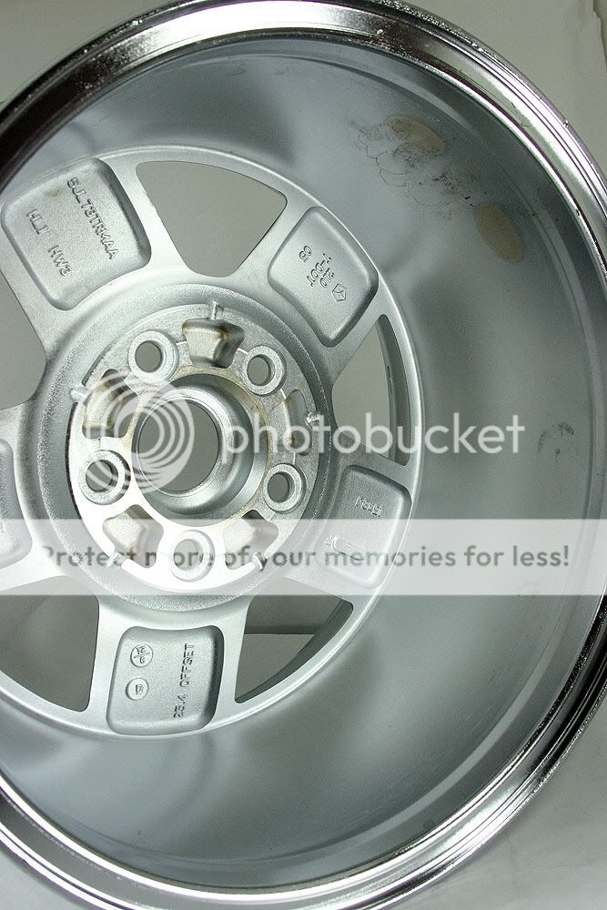 OEM Chrome 15 Jeep Wrangler Wheel   9050 5JL73RMAA  